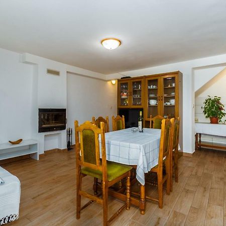 Casa Sofia Apartment เวอร์ซาร์ ภายนอก รูปภาพ