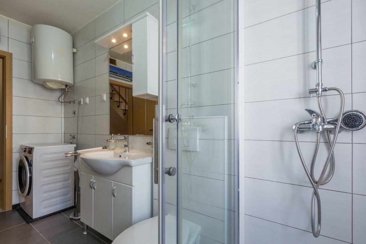 Casa Sofia Apartment เวอร์ซาร์ ภายนอก รูปภาพ