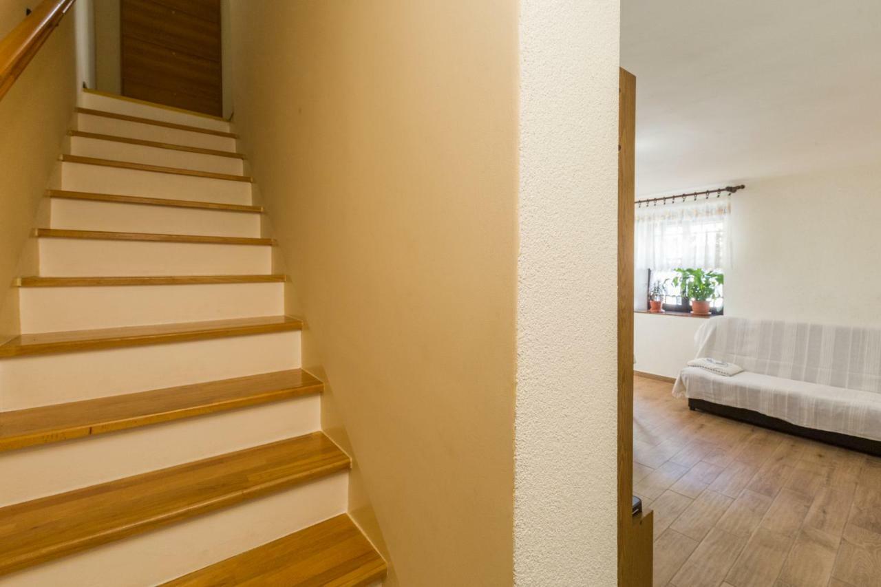 Casa Sofia Apartment เวอร์ซาร์ ภายนอก รูปภาพ